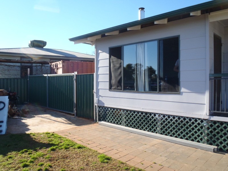 6 Murray Avenue, Red Cliffs VIC 3496