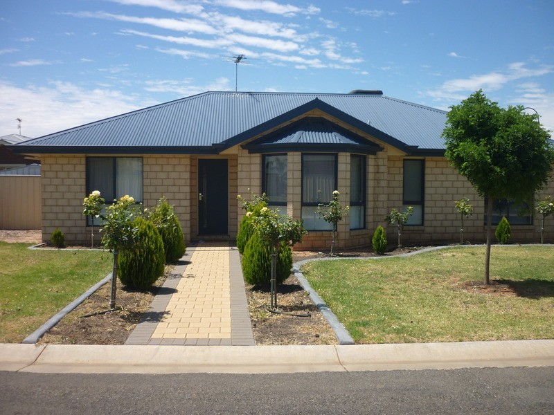 34 Midway Drive, Buronga NSW 2739