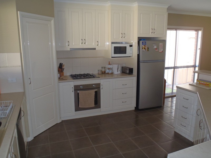 8 Essex  Court, Mildura VIC 3500