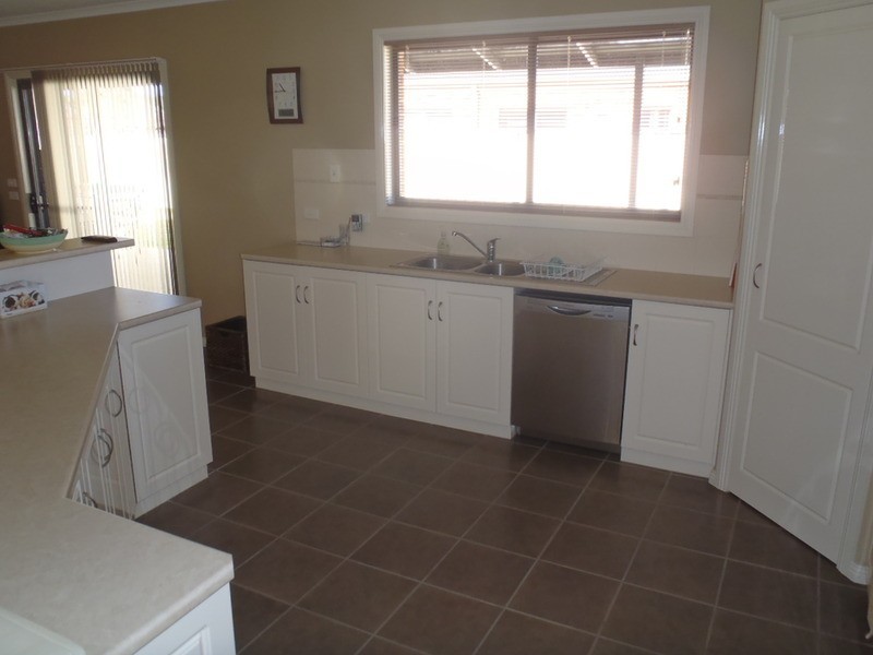 8 Essex  Court, Mildura VIC 3500