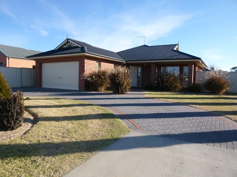 18 Petrucci Way, Mildura VIC 3500