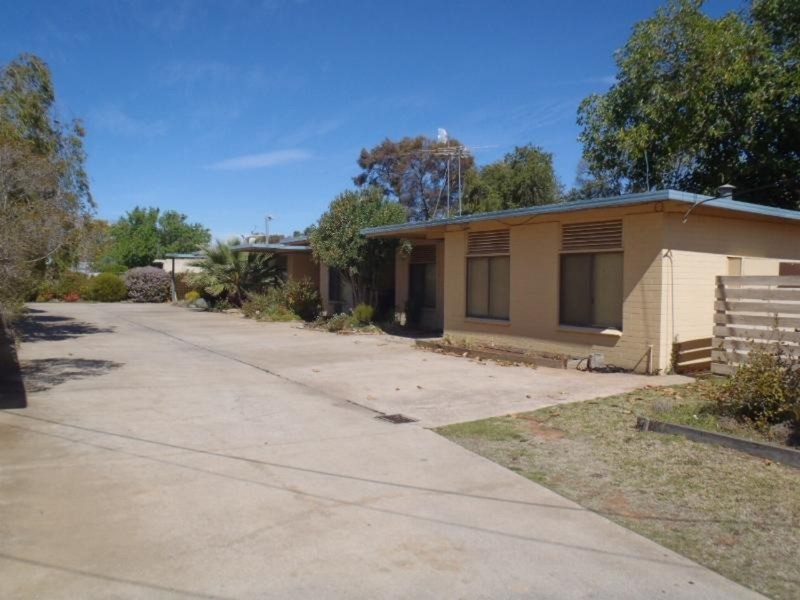 2/240 Wade  Avenue, Mildura VIC 3500