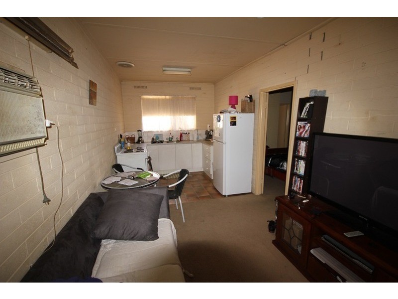 2/240 Wade  Avenue, Mildura VIC 3500