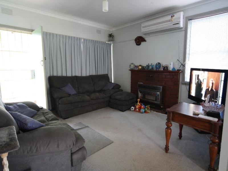 6 Westcliffs  Avenue, Red Cliffs VIC 3496