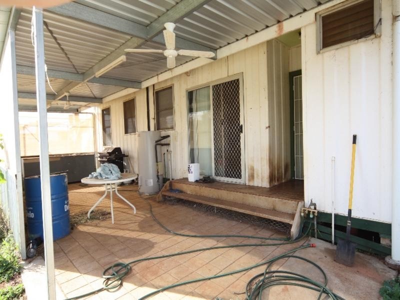 6 Westcliffs  Avenue, Red Cliffs VIC 3496