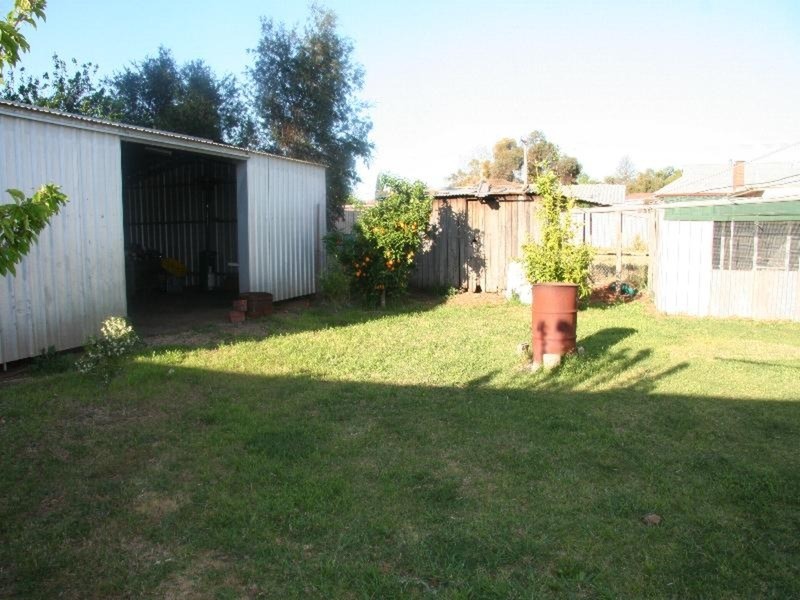 6 Westcliffs  Avenue, Red Cliffs VIC 3496