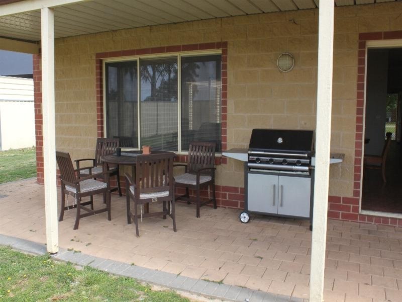 2 Plane Tree Drive, Mildura VIC 3500