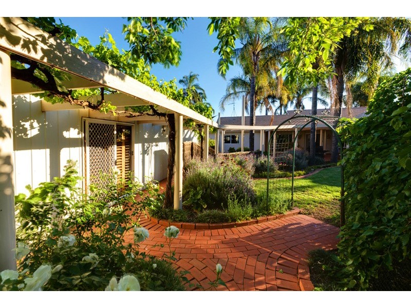 6 Highview Court, Irymple VIC 3498