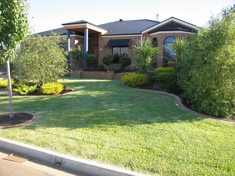 18  Nabila  Court, Mildura VIC 3500