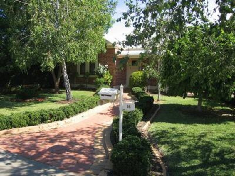 16 Ribarits Court, Mildura VIC 3500