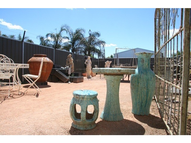 573 Deakin  Avenue, Mildura South VIC 3501