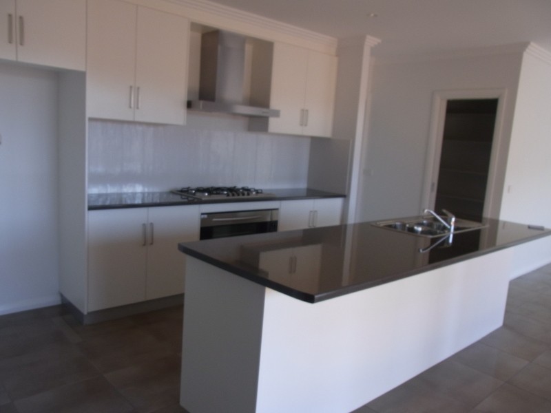 10 Dune Drive, Mildura VIC 3500