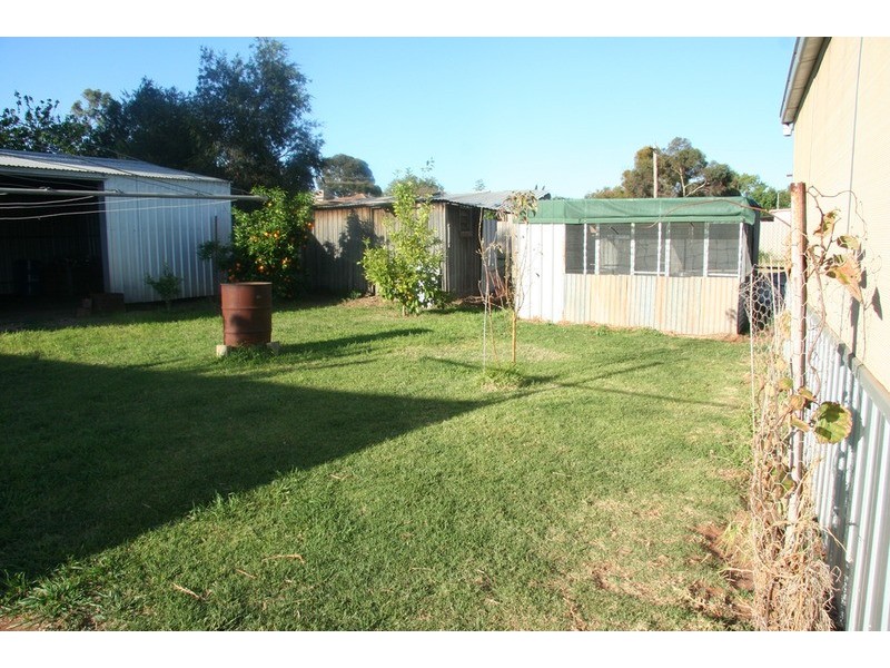 6 Westcliffs Avenue, Red Cliffs VIC 3496