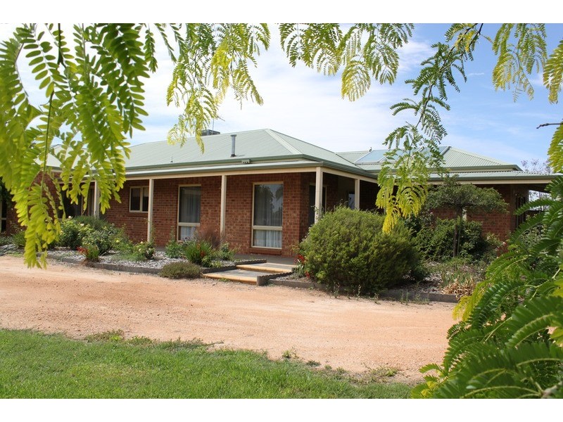 1042 – 1050 Sandilong Avenue, Irymple VIC 3498