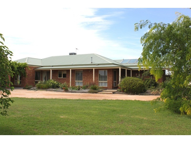 1042 – 1050 Sandilong Avenue, Irymple VIC 3498