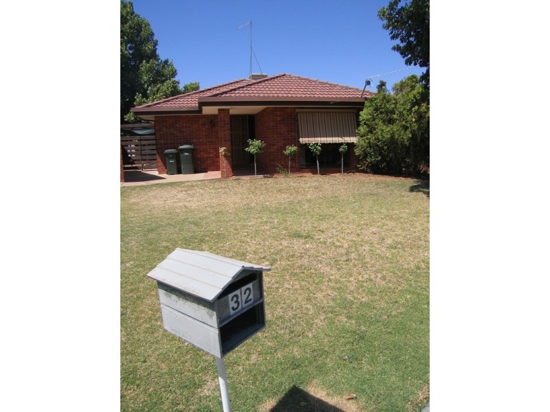32 Jude Avenue, Mildura West VIC 3500