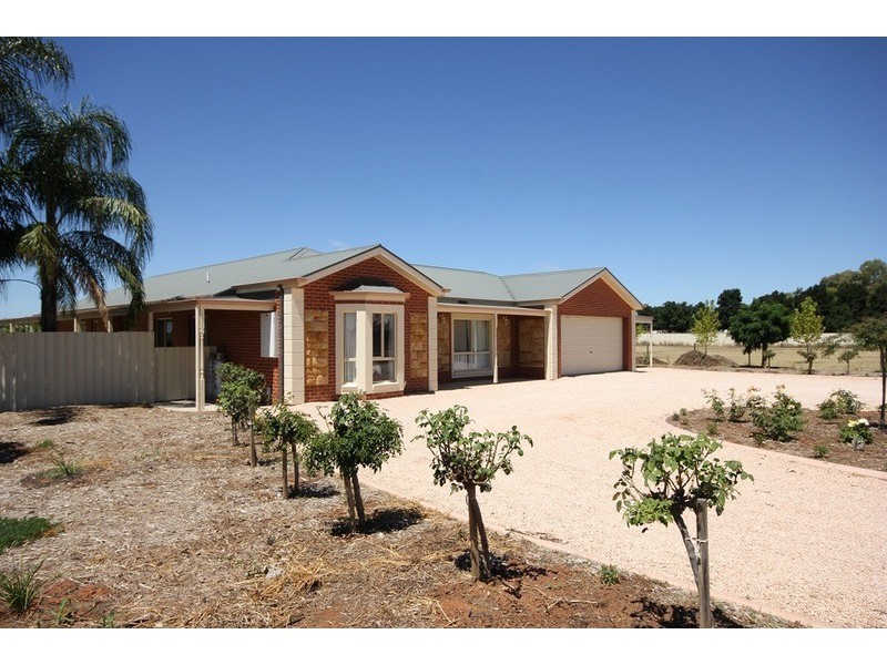 1094 Sandilong Avenue, Irymple VIC 3498