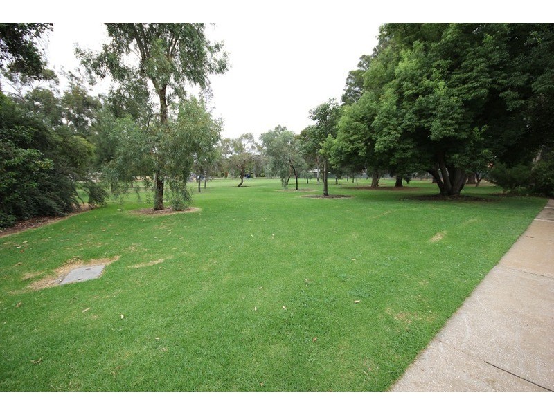 8 Willow  Grove, Mildura VIC 3500