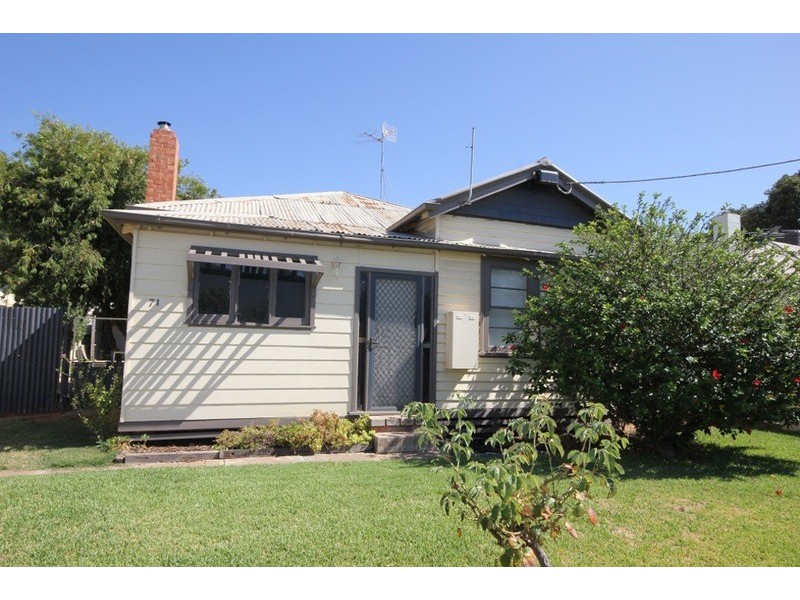 71 Douglas  Avenue, Mildura VIC 3500