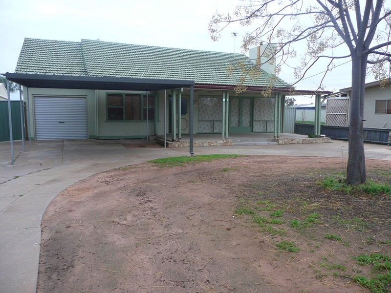 557 Deakin  Avenue, Mildura VIC 3500