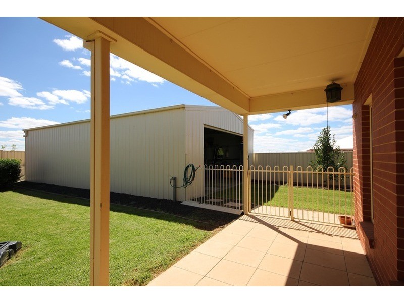 9 Summer  Drive, Buronga NSW 2739
