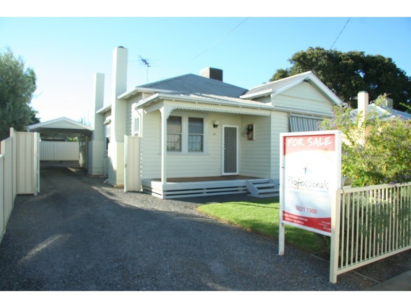 69 Douglas Avenue, Mildura VIC 3500