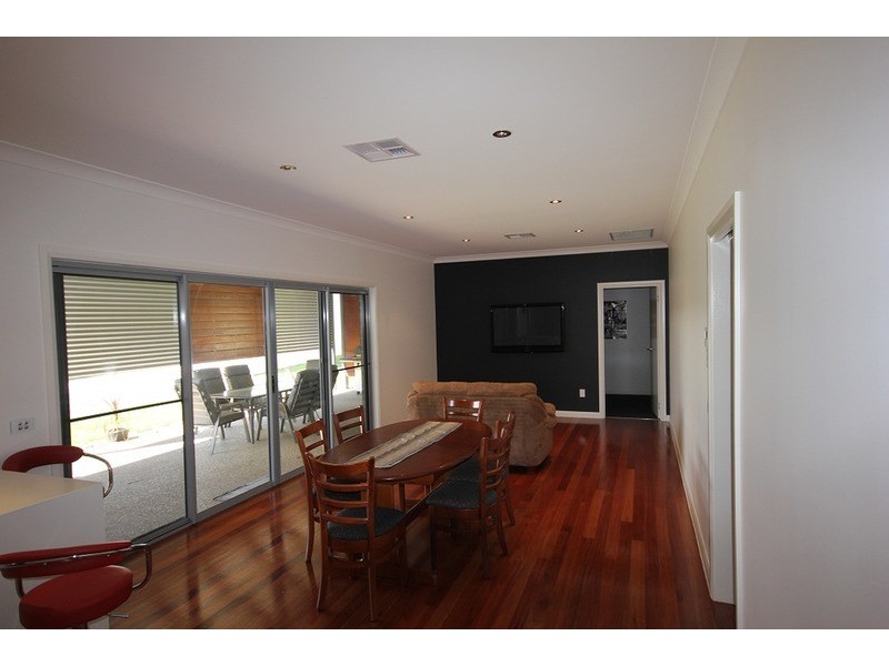 12 Nicholas Avenue, Mildura VIC 3500