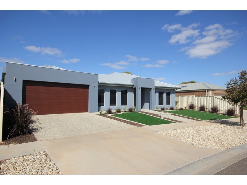12 Nicholas Avenue, Mildura VIC 3500