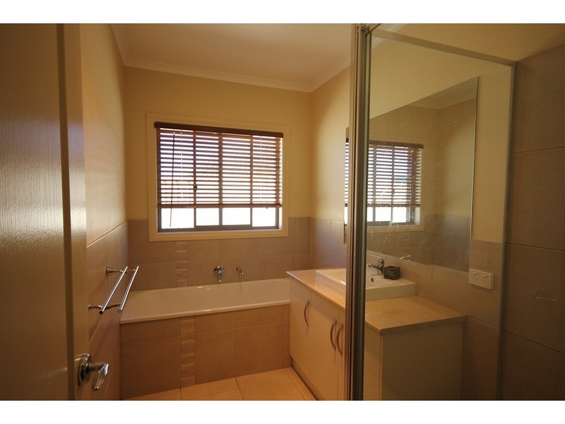 5 Dune  Drive, Mildura VIC 3500