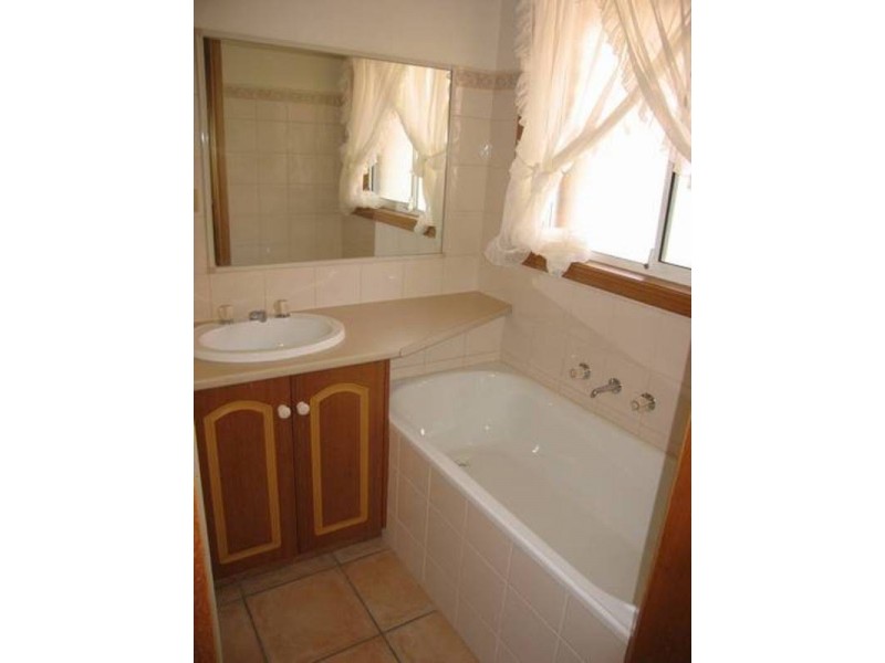 2/65 Walnut Avenue, Mildura VIC 3500