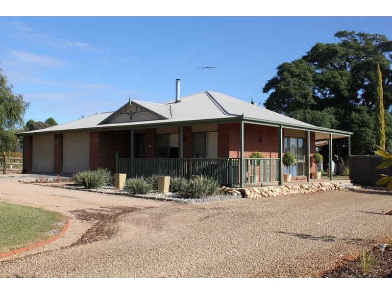 28 Ginquam  Avenue, Nichols Point VIC 3501