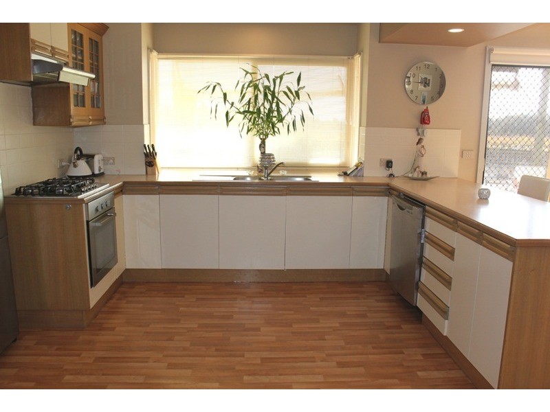 28 Ginquam  Avenue, Nichols Point VIC 3501