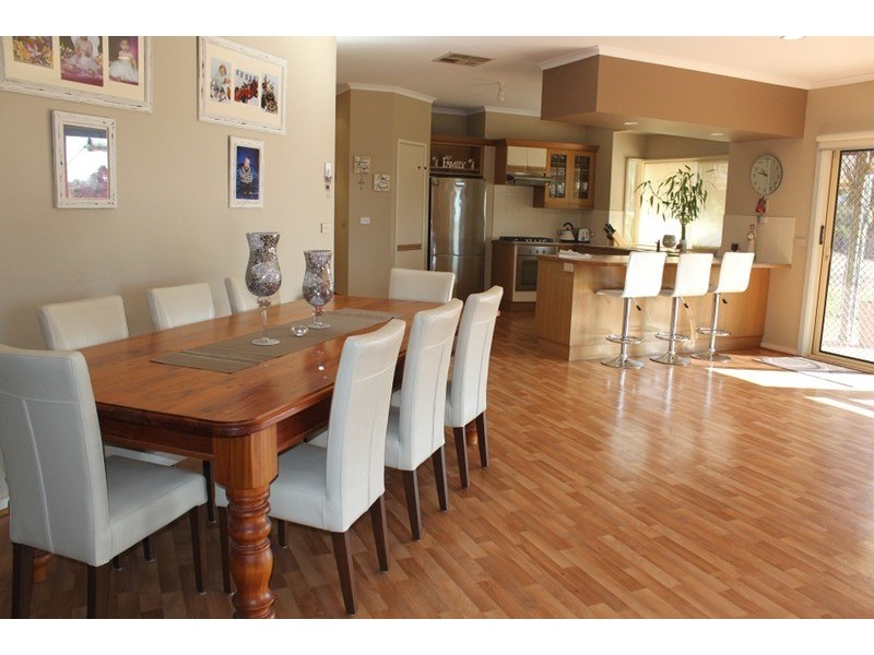 28 Ginquam  Avenue, Nichols Point VIC 3501