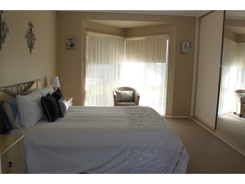 28 Ginquam  Avenue, Nichols Point VIC 3501