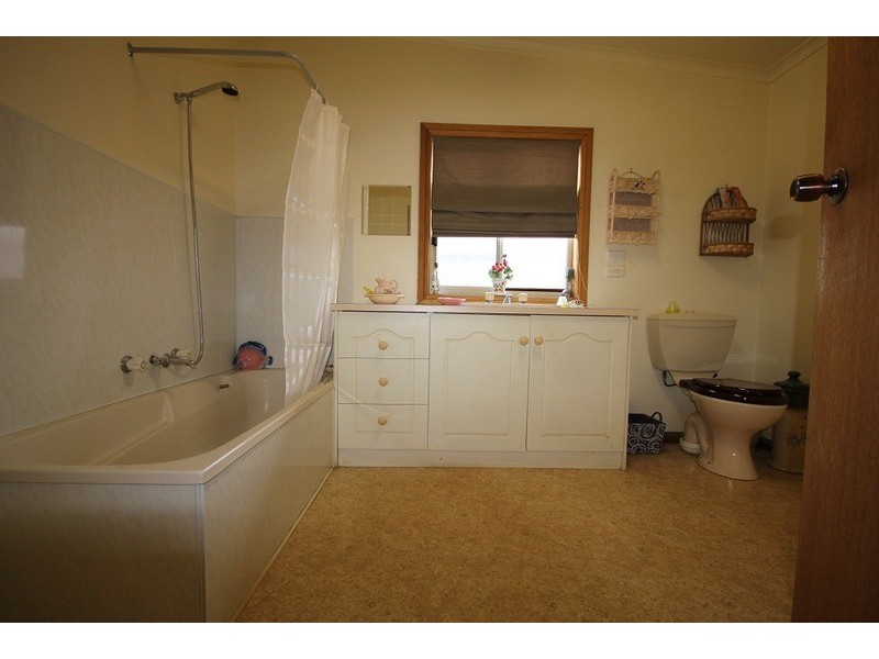 13 Dawn Avenue, Mildura VIC 3500