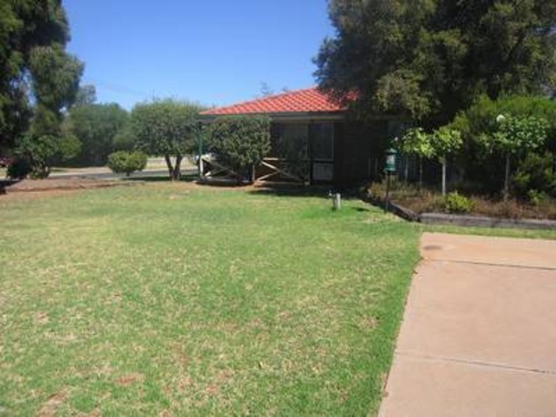 651 Koorlong Avenue, Irymple VIC 3498