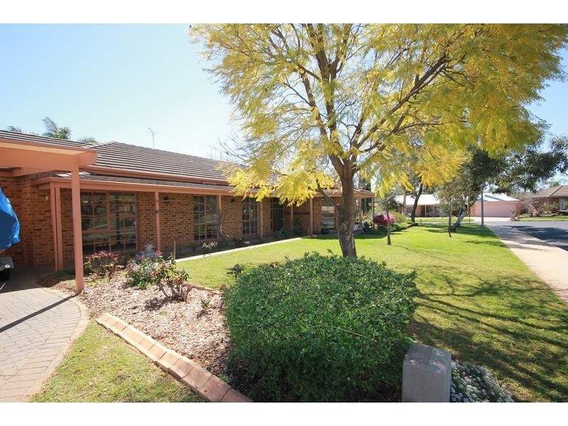 11 Karinya  Drive, Mildura VIC 3500