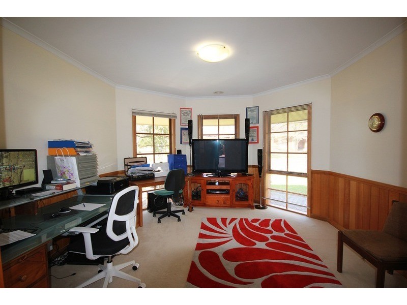 11 Karinya  Drive, Mildura VIC 3500