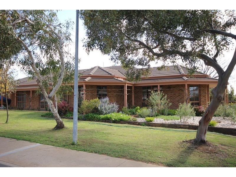 11 Karinya  Drive, Mildura VIC 3500