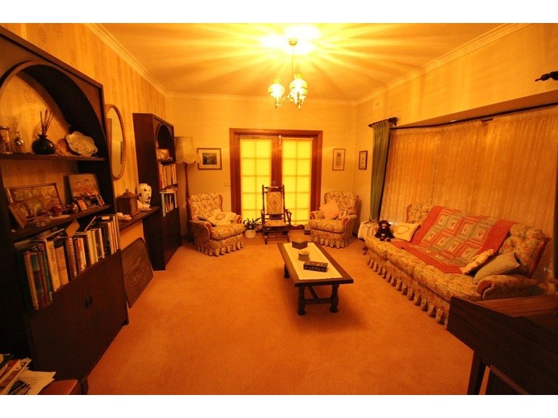 Linden Grove, Alkira Road, Yelta VIC 3505