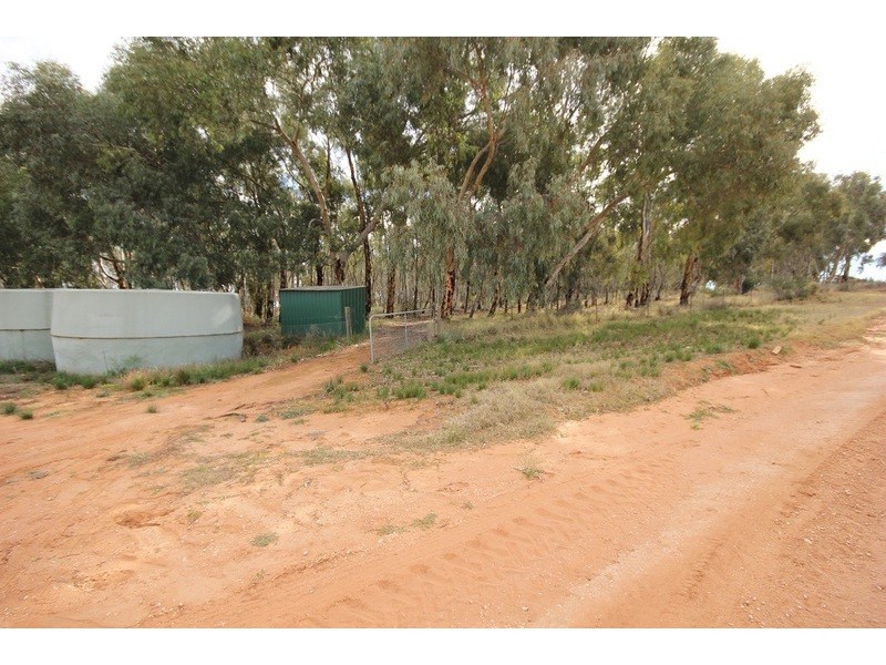 Linden Grove, Alkira Road, Yelta VIC 3505