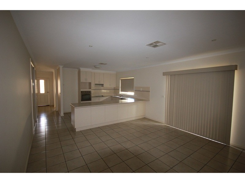 16 Belle Gardens Drive, Mildura VIC 3500