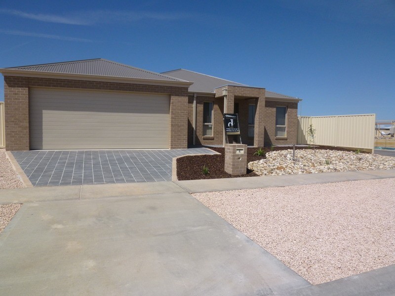 4 Teresa Court, Mildura VIC 3500