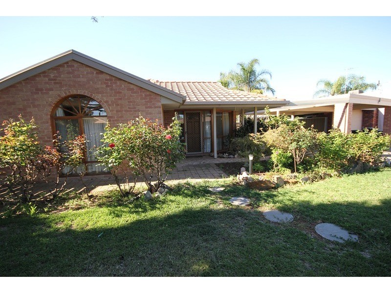 4 Rodney  Court, Mildura VIC 3500