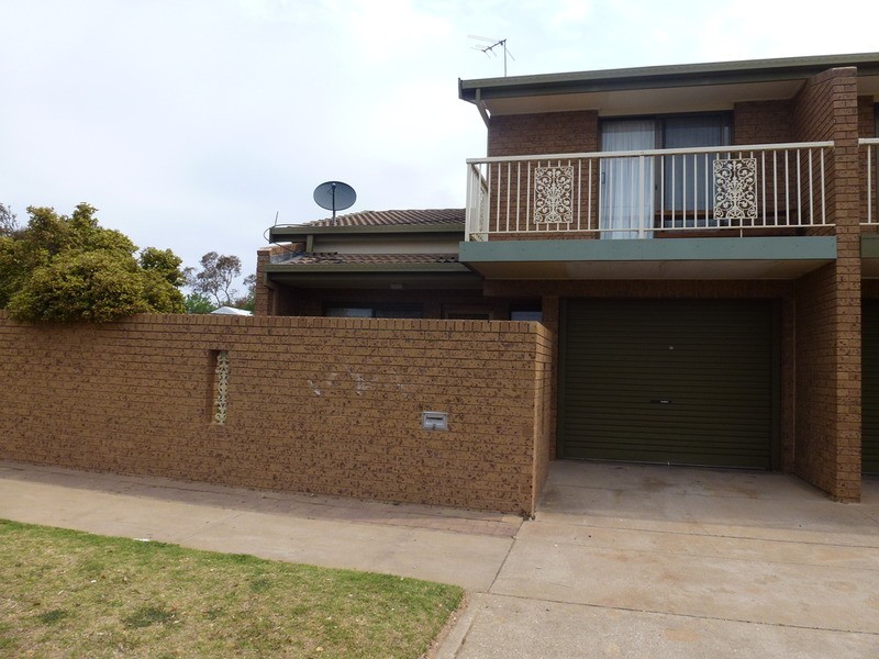 4/300 Deakin  Avenue, Mildura VIC 3500