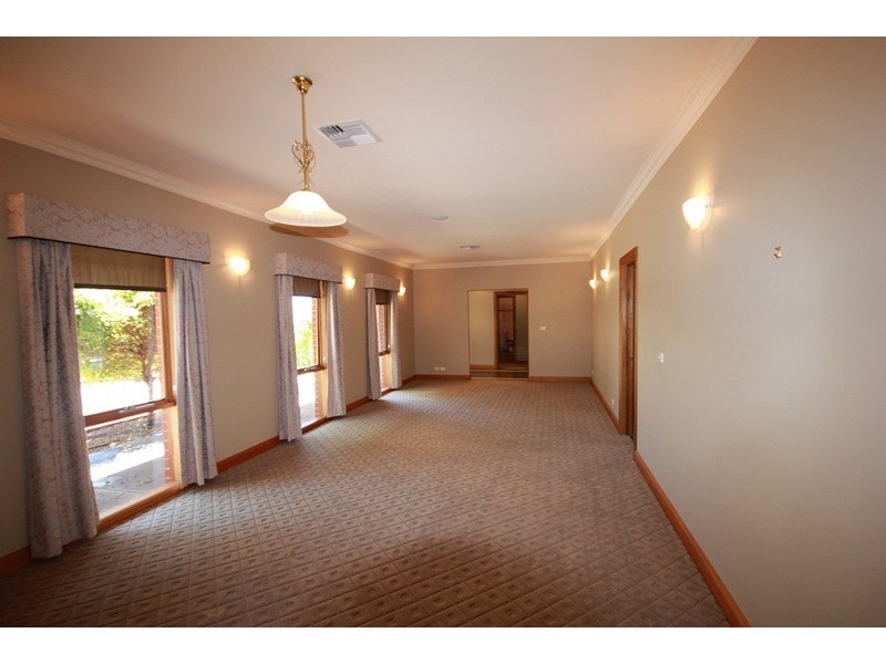 921 Cureton  Avenue, Irymple VIC 3498