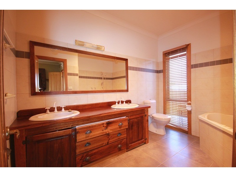 921 Cureton  Avenue, Irymple VIC 3498