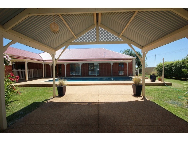 921 Cureton  Avenue, Irymple VIC 3498