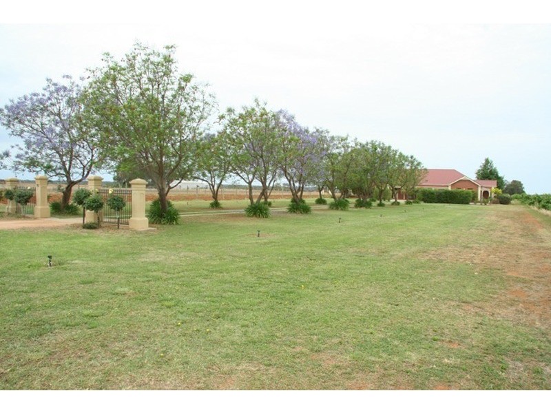 921 Cureton  Avenue, Irymple VIC 3498