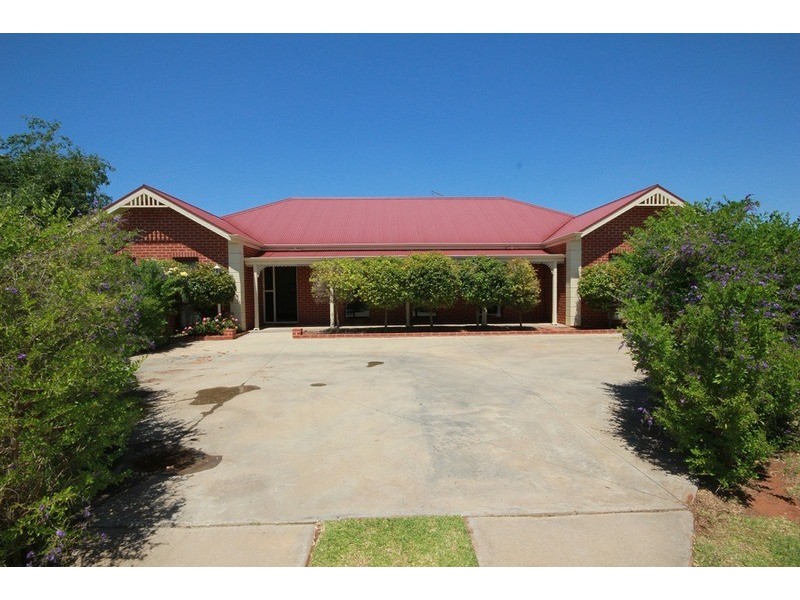 921 Cureton  Avenue, Irymple VIC 3498